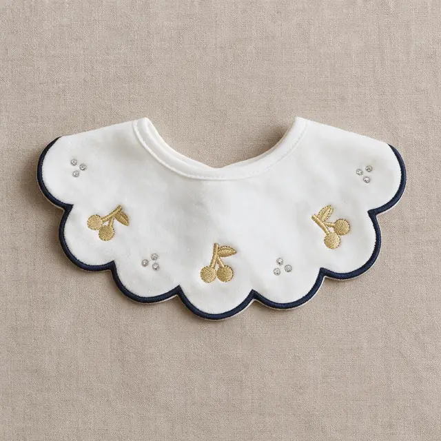 Orchard Scallop Collar Bib